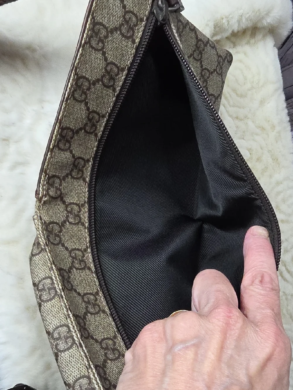 Gucci Beige/Brown Monogram Sling Belt Bag - Picture 4 of 10